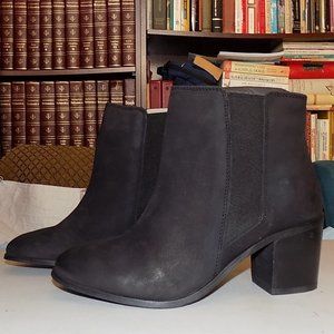 NWT Dune London  Peonie Black nubuck chelsea boots EU39 US 8 made in India